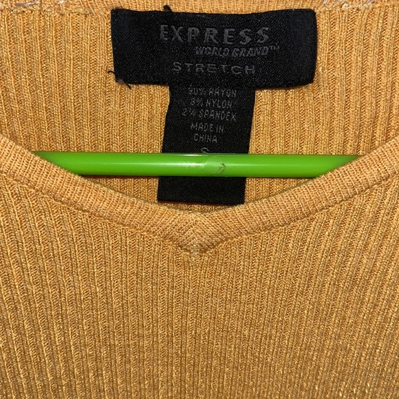 Express Long-Sleeve Ribbed Shirt - Picture 3 of 4